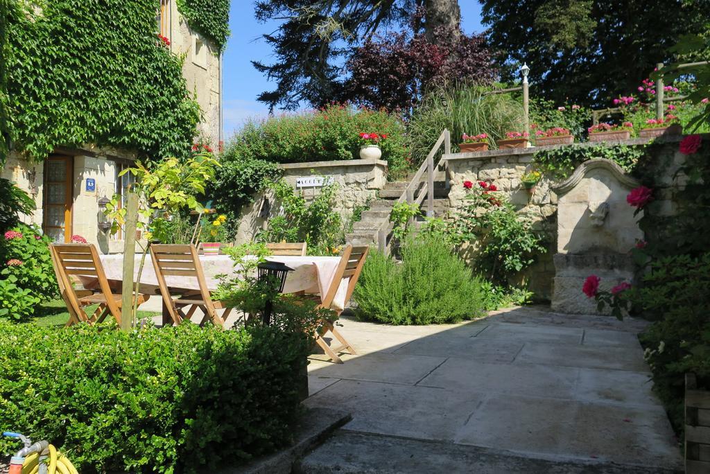Chinon Manoir De L'Abbaye Panzió Seuilly Kültér fotó